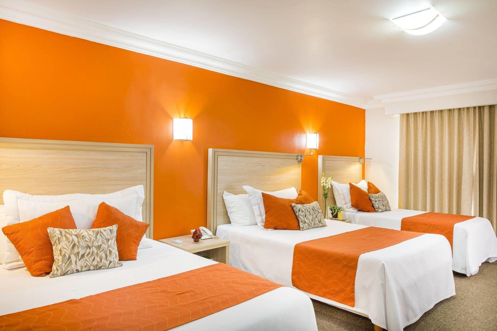 Capital O Hotel Flamingo Irapuato Exterior foto